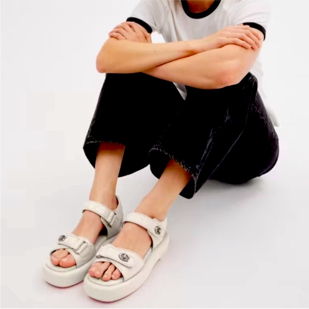 Coach Peyton Flatform Sandal size 7